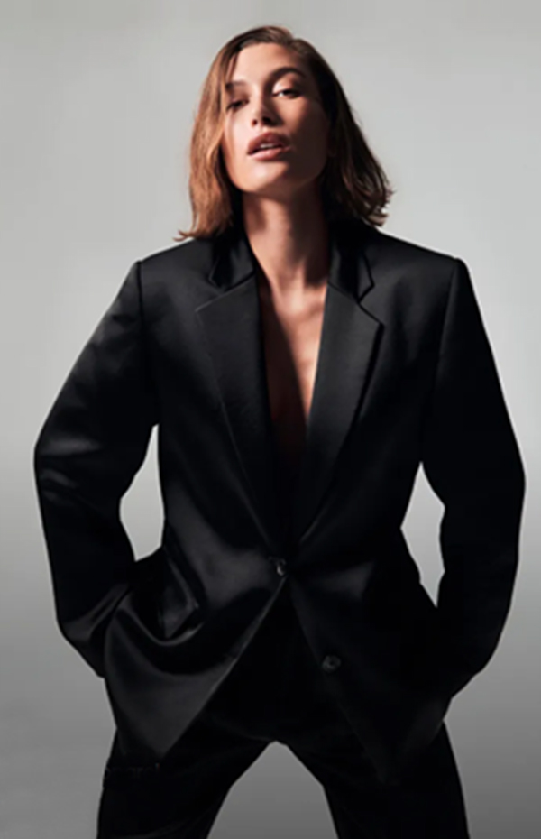 Ginwen's founder Anna founded the company in 2009. From a team of over a dozen people to now over 300 people.